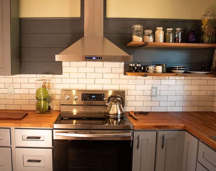 Cozy small Kitchen